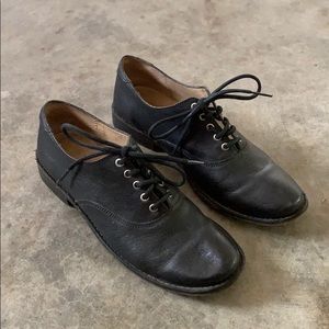 Frye Oxford black leather shoes
